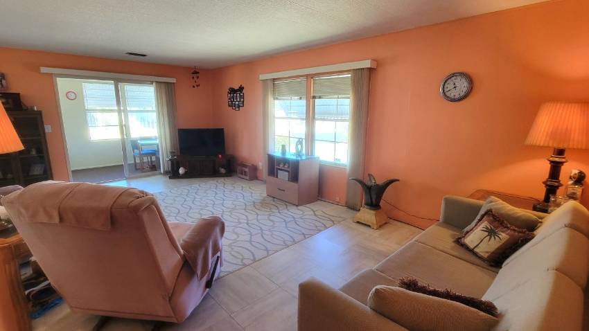 215 Green Haven Road West a Dundee, FL Mobile or Manufactured Home for Sale